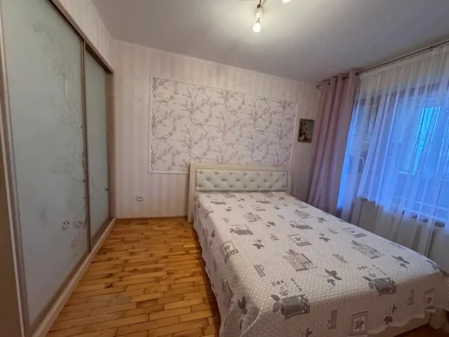 Фото: КАЛИНИНСКИЙ РАЙОН, ПР-КТ ИЛЬИЧА, НК ЛИЦА
