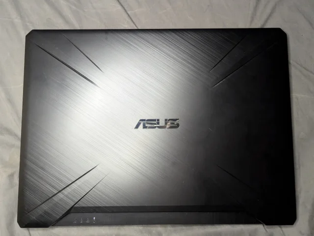 Фото: Игровой ноутбук Asus TUF Gaming