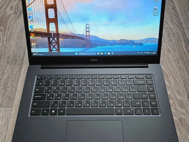 Фото: В продаже тонкий, производительный ноутбук Xiaomi RedmiBook 15. Состояние отличное, работает быстро. Установлены все нео