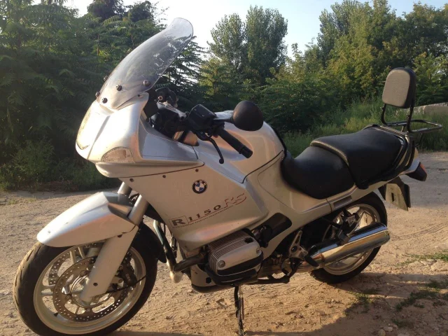 Фото: Продам мотоцикл BMW R1150rs, 2001 г., пробег 57 т. км, всё рабочее, сел-поехал. Обслужен, новый аккумулятор и задняя рез