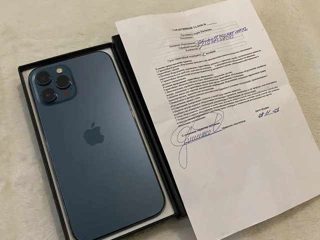 Фото: Продаю iPhone 12 Pro Max 128gb в отличном состоянии!
