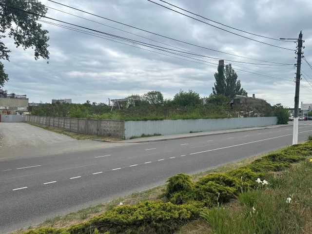 Фото: Продам участок 27 соток, центр города Мелитополь, ул. Дзержинского 116-118(напротив ТЦ Амстор) . Вид разрешенного исполь