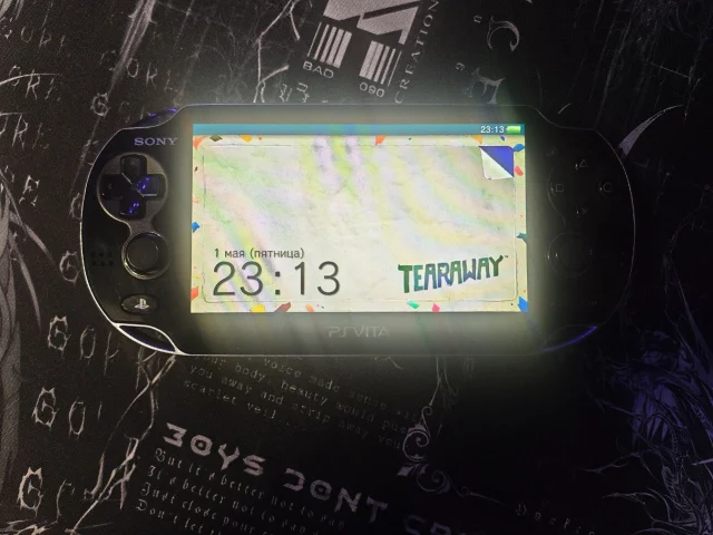 Фото: продам игровую приставку Sony Playstation Vita PCH-1008