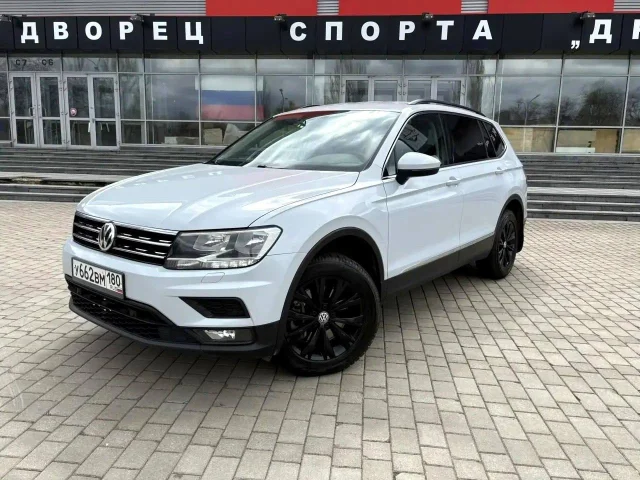 Фото: Volkswagen Tiguan 2017 , 2,0 автомат, 2WD , 7 мест. 51000 км, 3VV3B7AX8JM026826 , приобретали авто на аукционе в конце 2