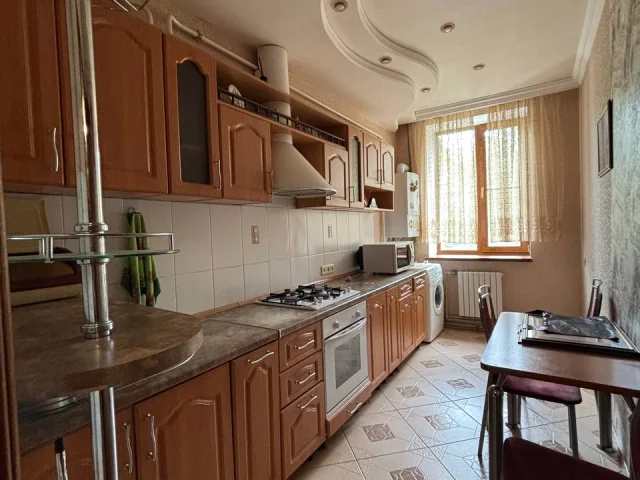 Фото: 🏘️В продаже 2-к крупногабаритная квартира в Макеевке, ЦЕНТР, ор-тир кинотеатр Союз
