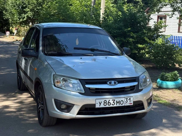 Фото: В продаже Лада Гранта 2012 года . Пробег 244000 .Машина на повседнев , едет бодро . АКПП отличное , не хрустит не вылета