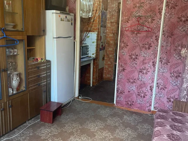 Фото: Продам 1к. квартиру гостиного типа в Ильичевском районе по ул. Металлургов 179, ориентир ДК Металлургов, 3/5 этаж, общей