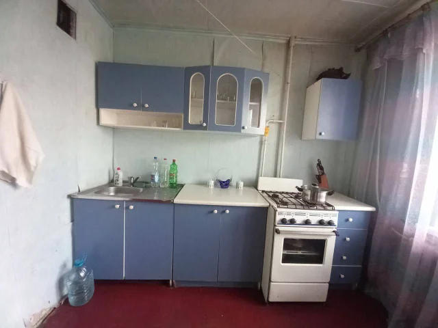 Фото: Продается  3-х комнатная квартира улучшенной планировки (чешка) по адресу г. Первомайск, кв. 60 лет СССР, дом 8 на 4 эта
