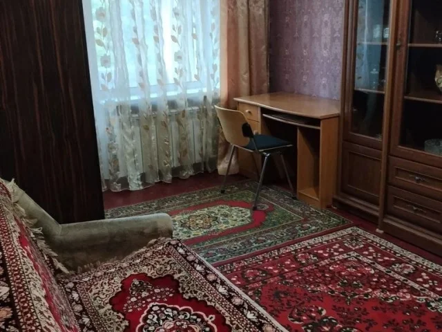 Фото: Сдаётся 1к квартира 2/5 этаж по металлургов, напротив парка Гурова,5 мкр. В квартире имеется всё необходимое для жизни