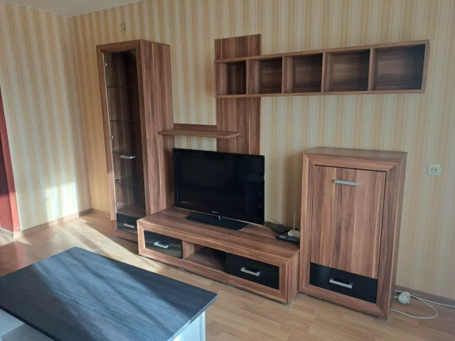Фото: Сдаётся 2 к квартира, Центральный район, ул. 9 Авиадивизии (23мкр). Этаж: 4, ЛИФТ работает! Вода постоянно. Качественный