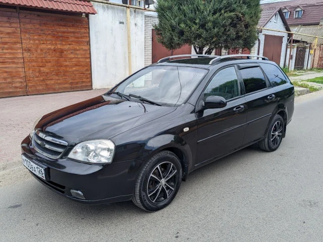 Фото: Продам Chevrolet Lacetti в отличном состоянии,  1.6, мкпп, без гнили, ржавчины и вздутий. Днище, пороги, стаканы - всё ц