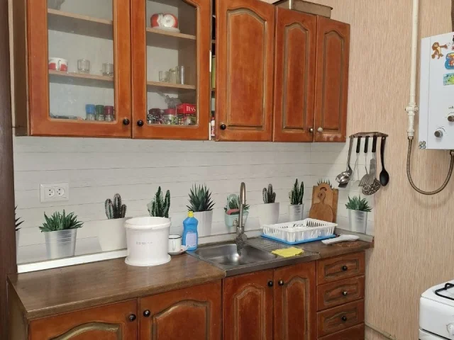 Фото: Продам 1-комн квартиру в районе универмага Донбасс