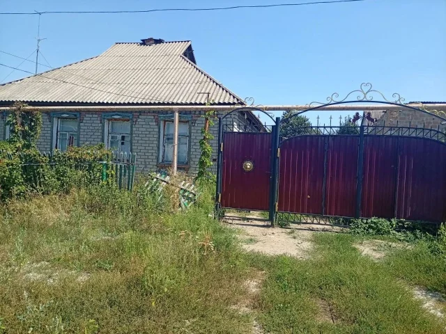 Фото: 🏡 Уникальное предложение! Продается просторный дом на 130 м², который ждет нового хозяина с вдохновением для косметическ