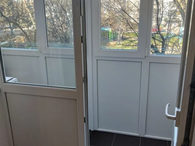 Фото: Сдаю одному гражданскому, или парочке парень- девушка, 1 ком.кв. 3/5 по ул.Ярослава Мудрого, в районе Кировского рынка. 