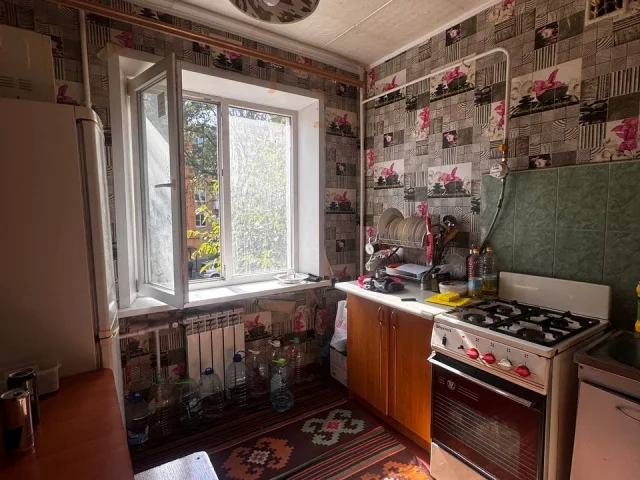 Фото: Продам 1к.квартиру 17 МКР. по ул. Троицкая д.63. В шаге от рынка ,,Юмовила’’. школы 27 и 53, Терраспорт, кинотеатр ,, Са