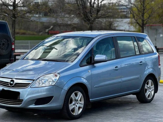Фото: 🚗 Opel Zafira B (Опель Зафира Б)