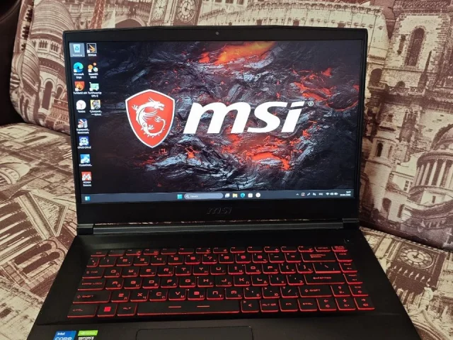 Фото: Продам тонкий, игровой ноутбук MSI Thin. Состояние отличное. Установлены тесты для проверки,а так же игра Cyberpunk 2077
