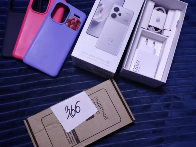 Фото: Смартфон Xiaomi Redmi Note 13 Pro Plus 12/512gb Mystic Silver