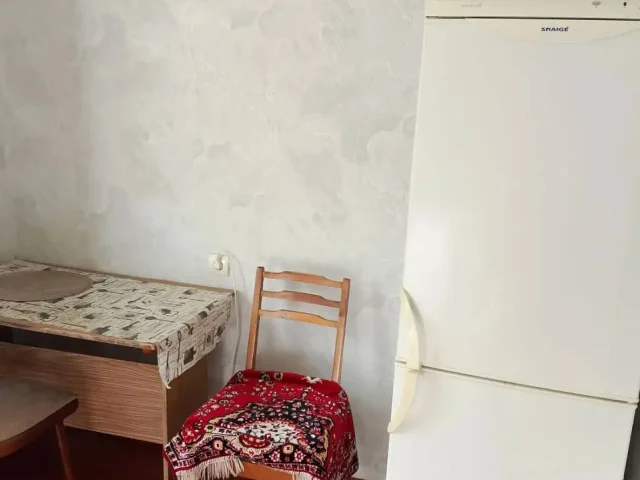Фото: Сдам 2х комнатную квартиру на Донецк Сити . В квартире есть вся необходимая мебель и техника , холодильник , машинка авт