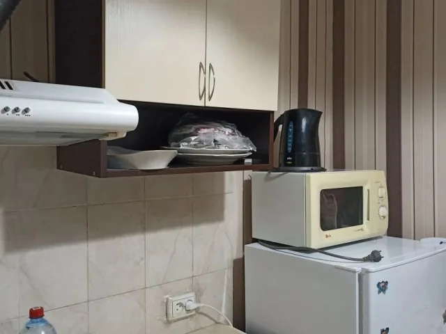 Фото: Сдам 1к. гостинку на 3м этаже (5 этажей дом), Приморский район, проспект Строителей