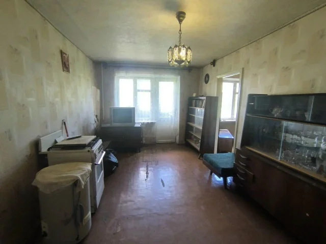 Фото: Продам 3-ком. кв-ру, ул. Кирова 2, 3/5, р-он Собора, не угловая, комнаты раздельно – смежные, 58 кв.м. – общ. Состояние