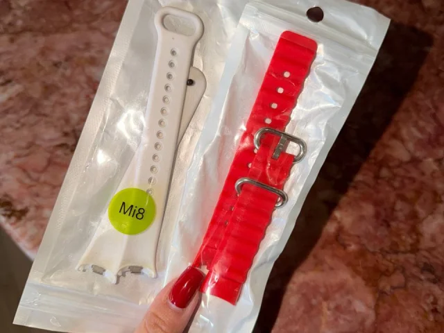 Фото: Продам новые ремешки для mi band, вообще не использовались