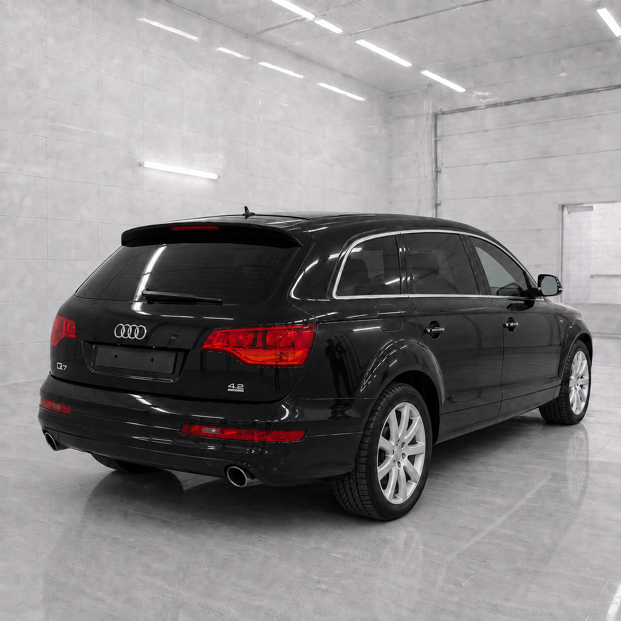 Полная покраска всего кузова Audi Q7 — после ремонта