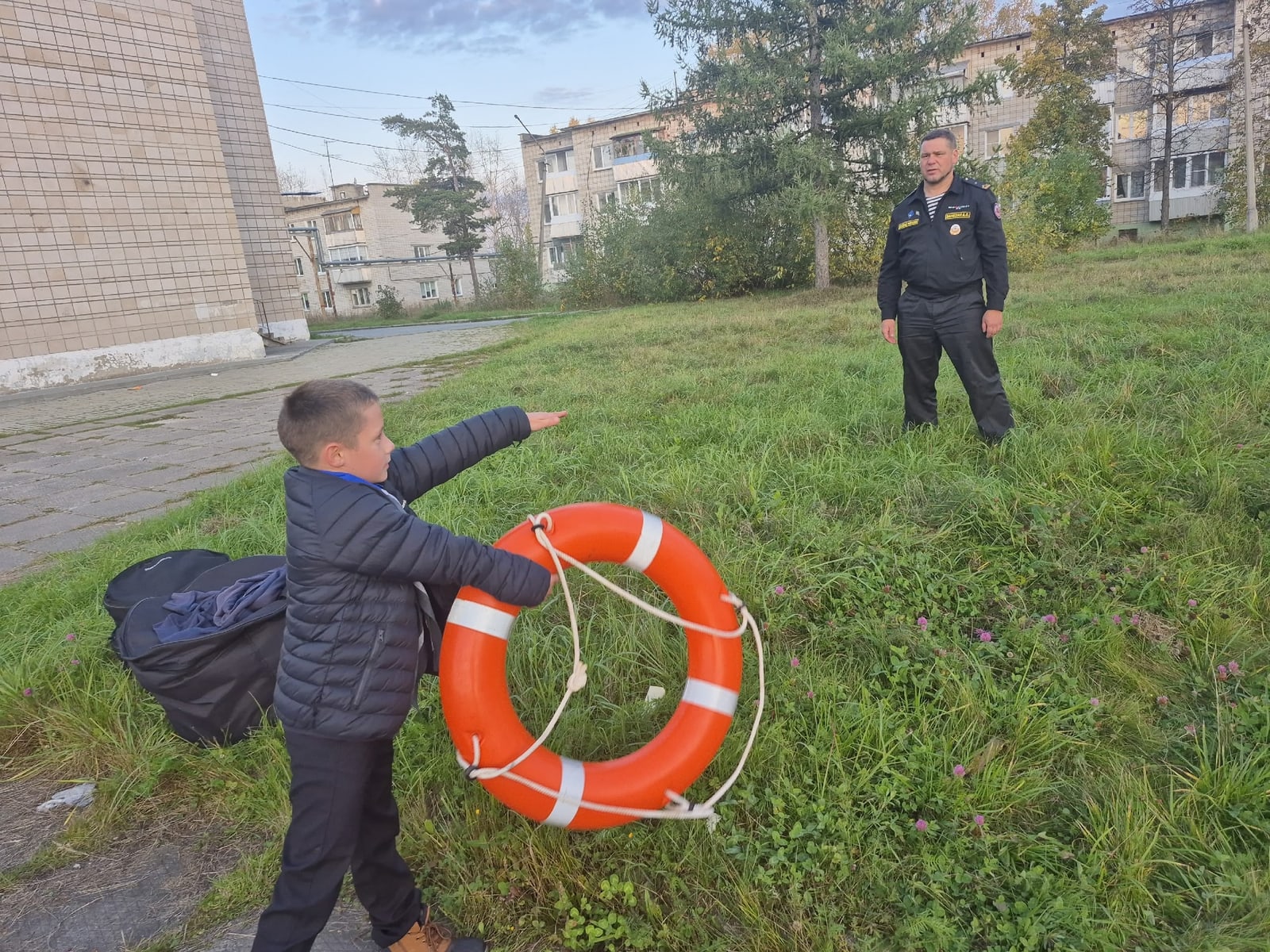 Спасатели СвРОООО ВОСВОД и скауты Морского отряда в честь казачьего атамана Семена Дежнева…