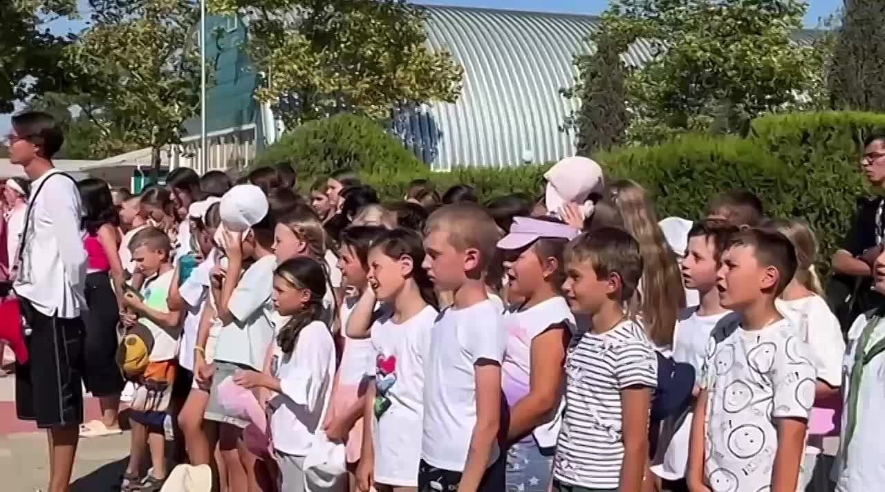 Сегодня воспитанники Фортуны стали участниками передачи Огня олимпиады Народов Мира…