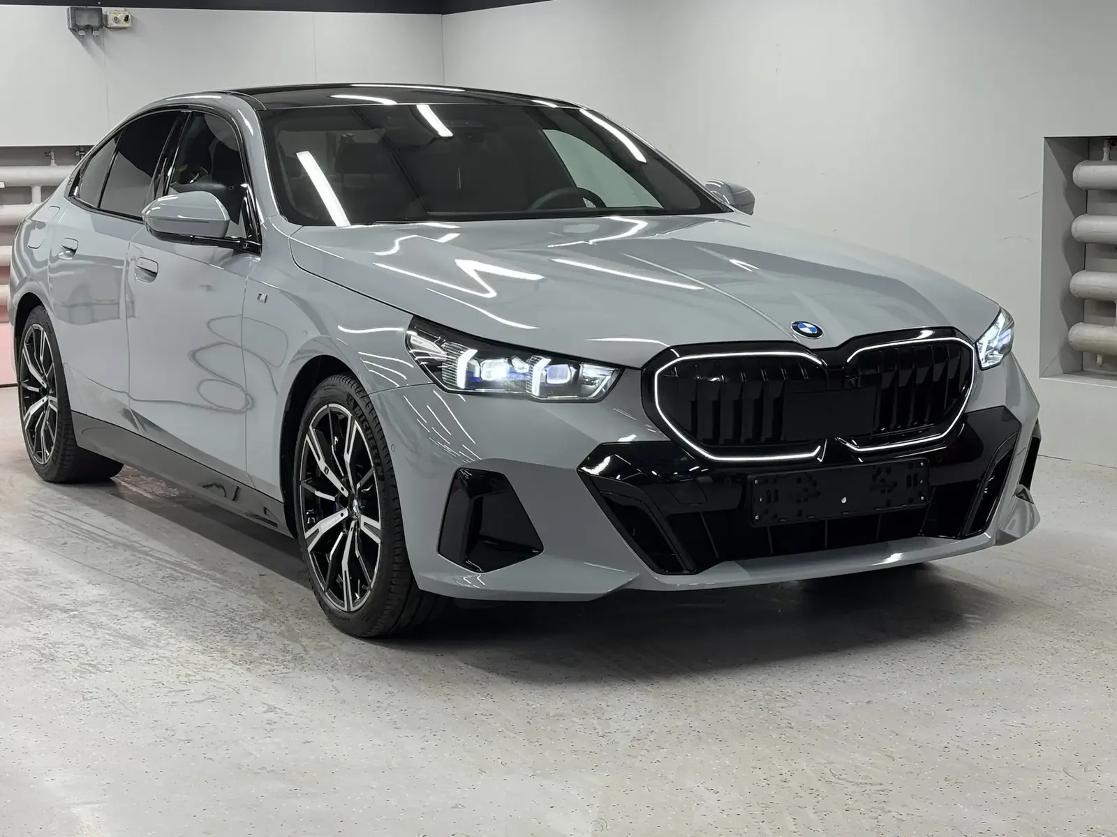 BMW 5 серии 2025 530i xDrive M Sport