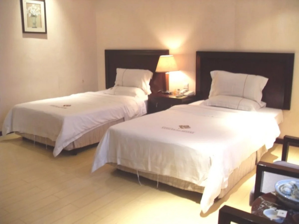 Ying Feng Hotel — фото 1