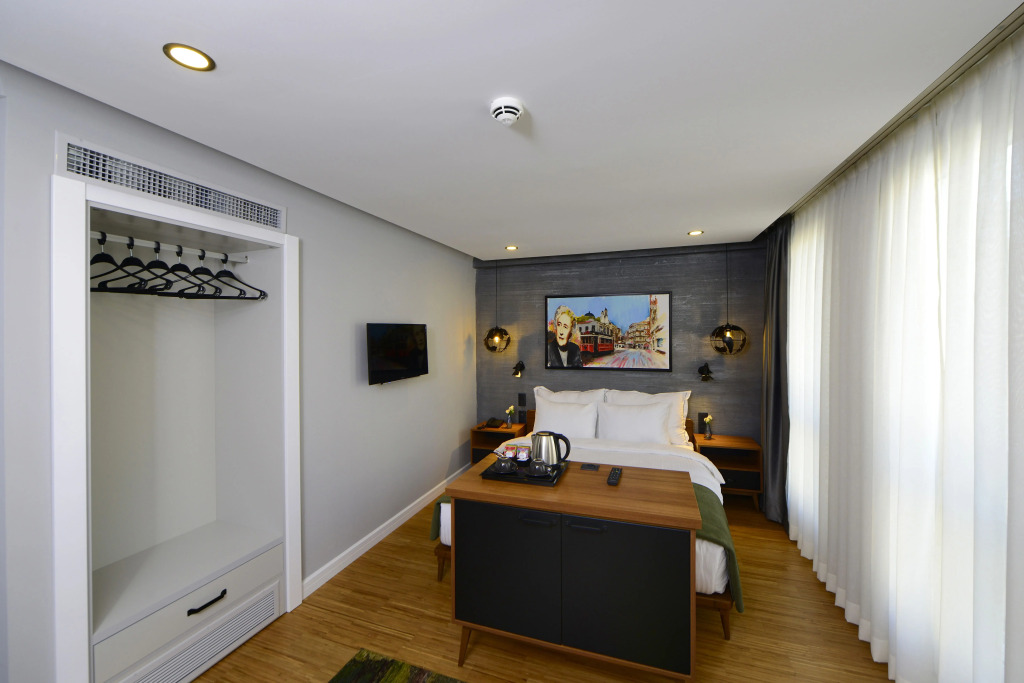 carousel image 3