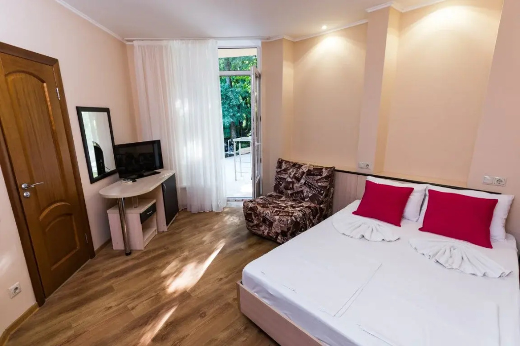 Yug Alyans Guest house — фото 1