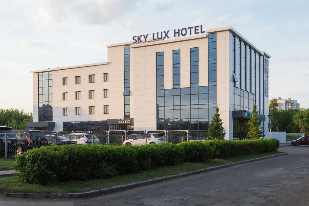 Отель Sky Lux Hotel&Spa — фото 1