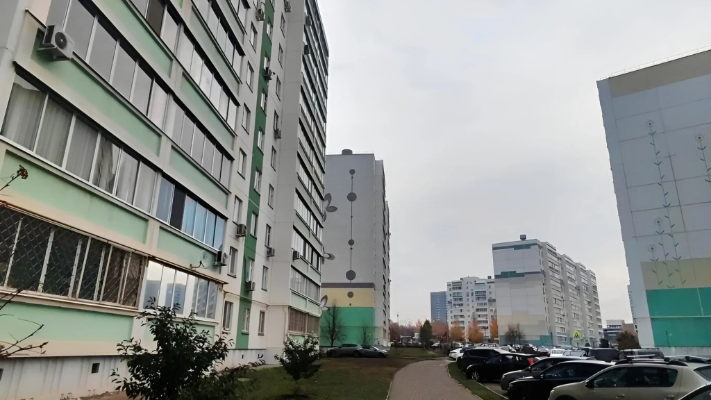 Квартира трехкомнатная  в Челнах — фото 1