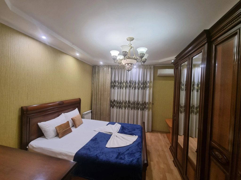 Apartamenty Uyutnaya 3komnatnaya Kvartira Na Pozharnoy — фото 1