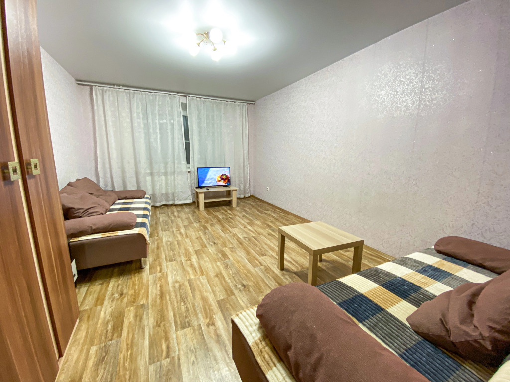 Квартира Рядом с Ледовой Ареной и Футбольным Манежем — фото 1