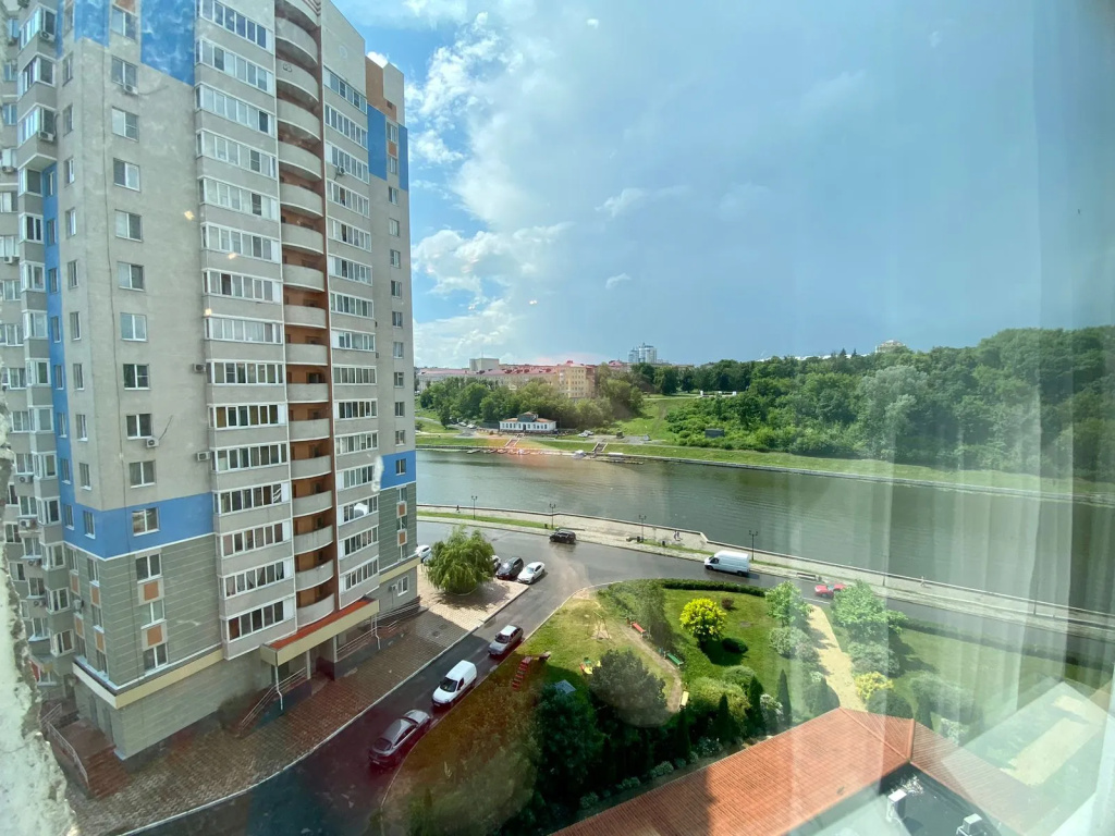 Апартаменты в самом центре города на берегу реки Оки — фото 1