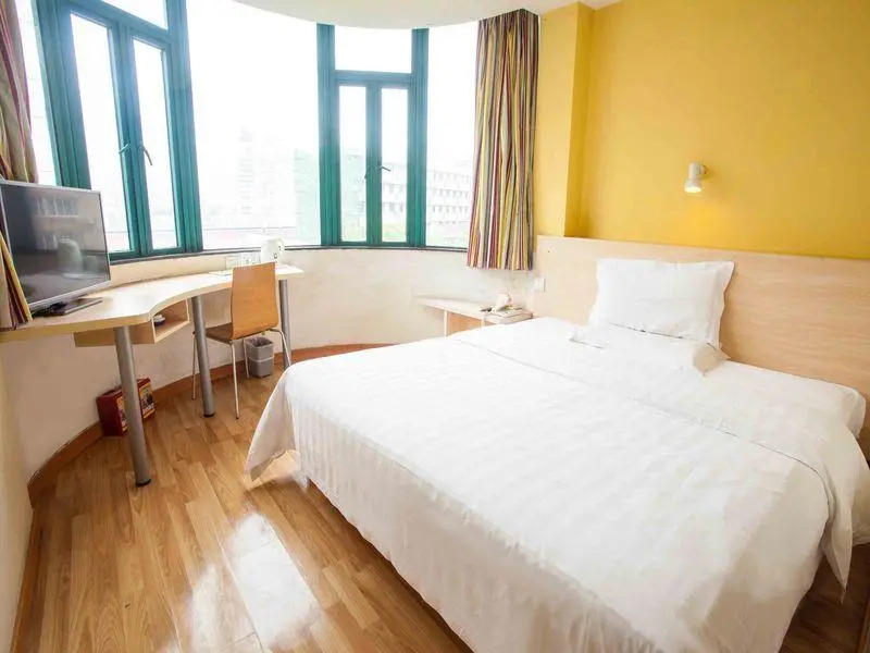 7 Days Inn Chongqing Keyuan First Road Shiqiaopu Branch — фото 1
