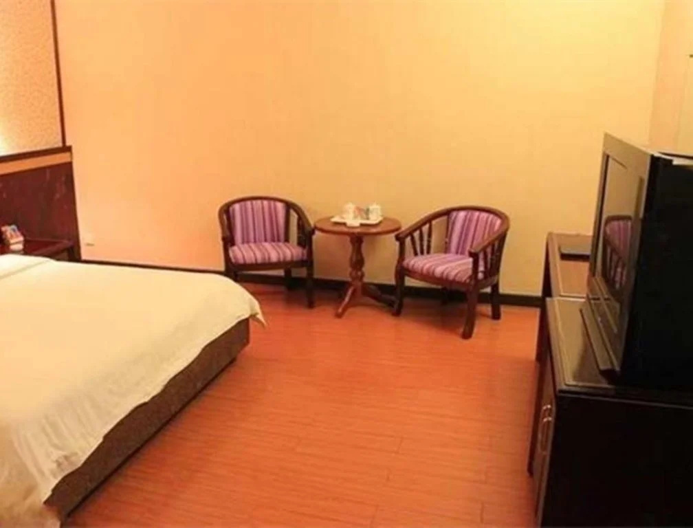 Guangyuan Hotel (Yellow River Fashion City Shop, Humen Pedestrian Street, Dongguan) — фото 1