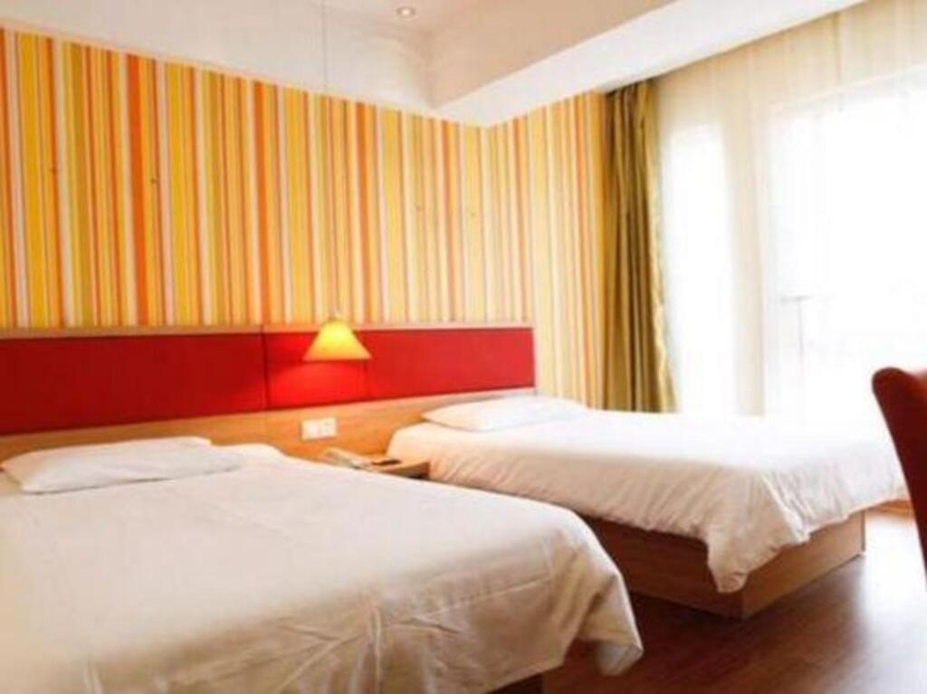 Home Inn Xian Baqiao Dongcheng Avenue — фото 1
