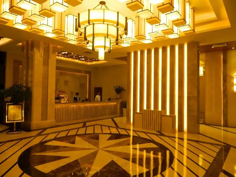 Zhaona International Hotel — фото 1
