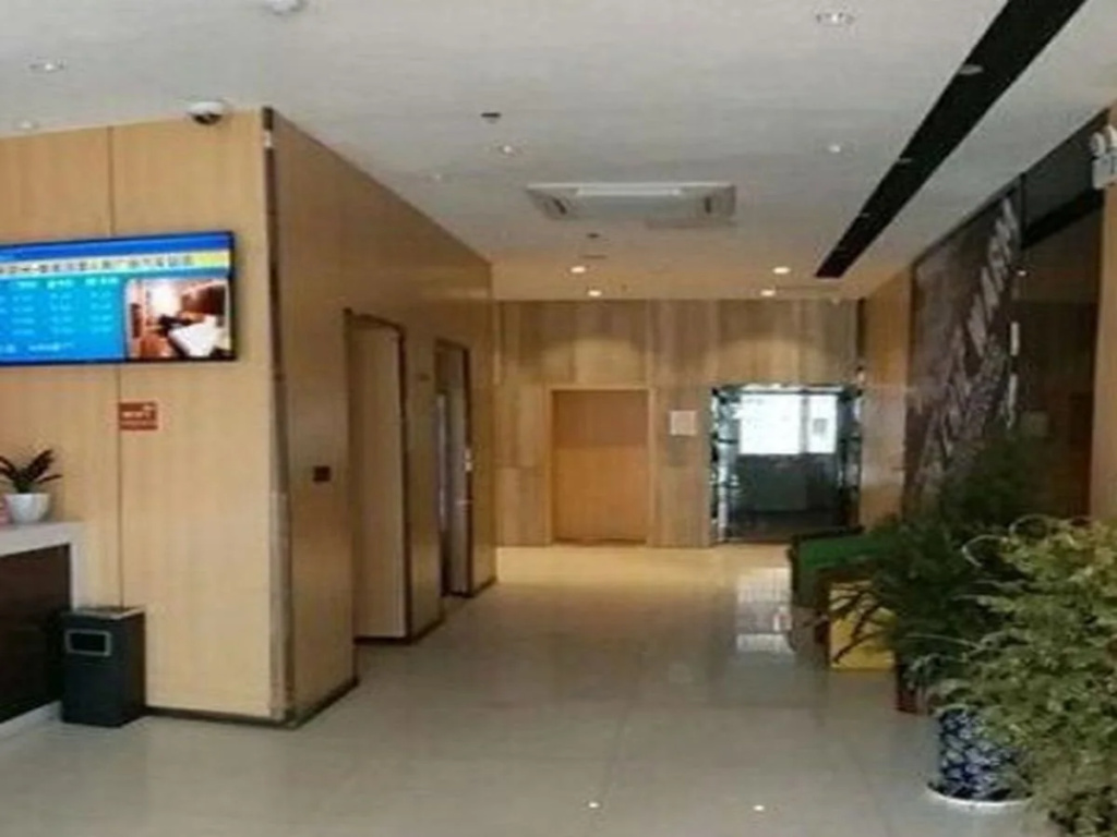 7Days Inn Loudi Lianyuan People's Square Bus Station — фото 1