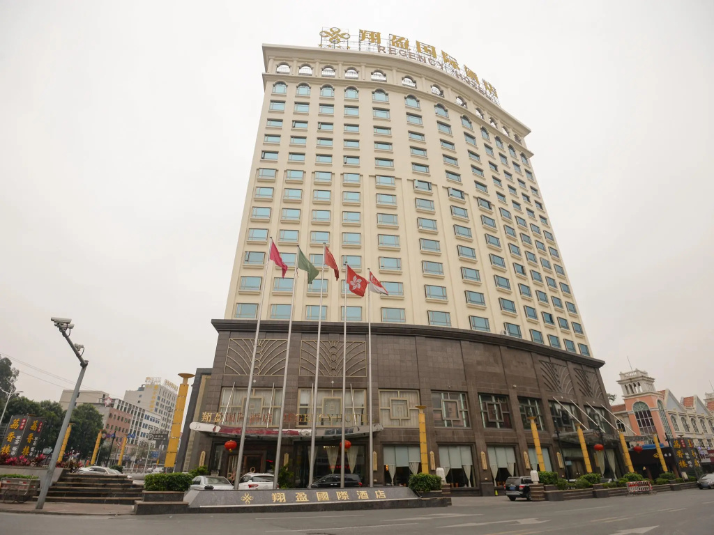 Regency Hotel — фото 1