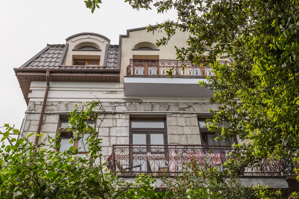 carousel image 3