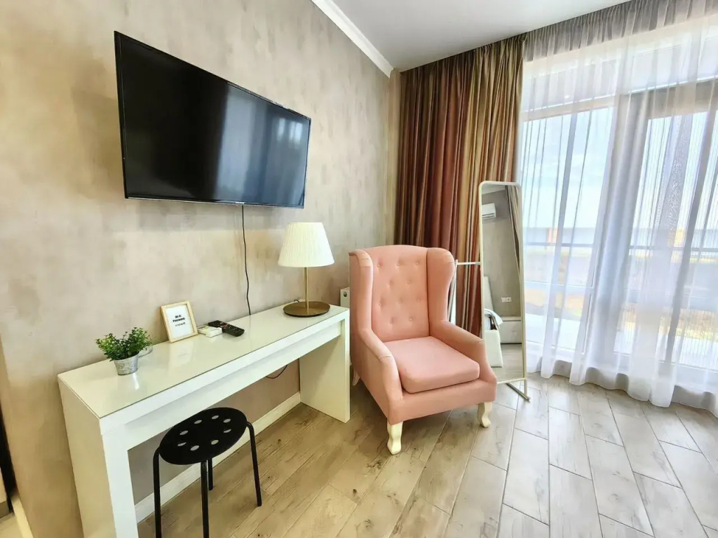 Апартаменты - студия 45 м² на Первой Линии Моря — фото 1