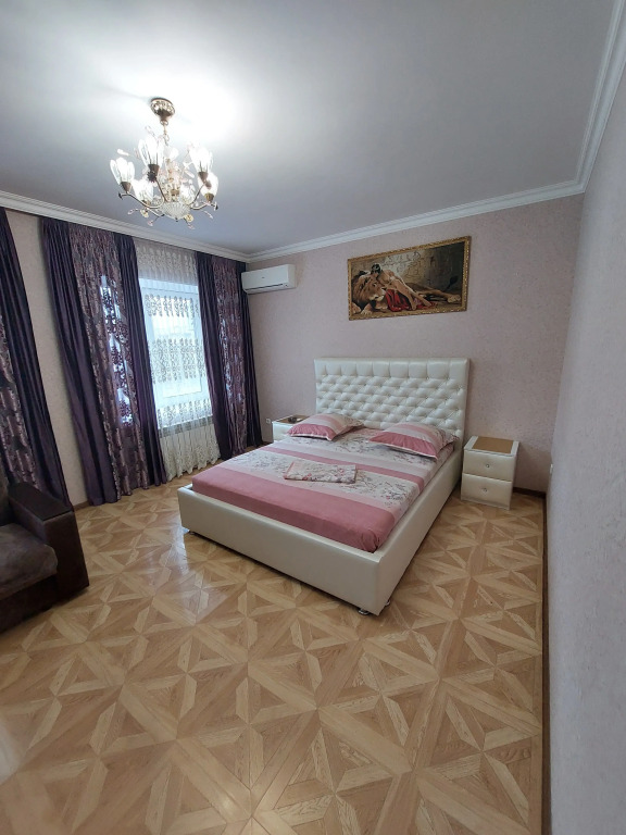 Квартира Двухкомнатная на Владикавказской 46 — фото 1