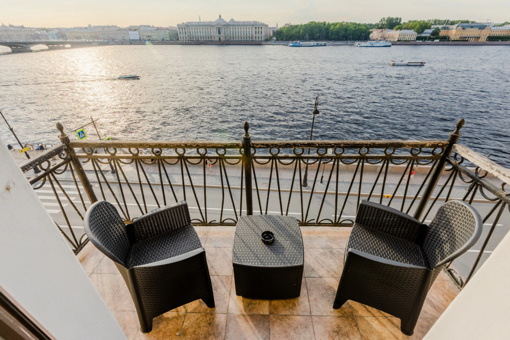 Апартаменты a.m. Rooms Neva Balcony (Angliyskaya Naberezhnaya) — фото 1