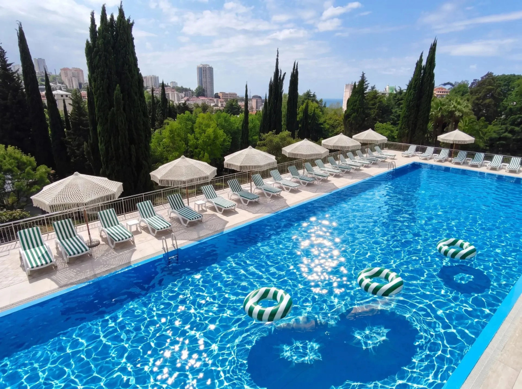 AZIMUT Парк Отель Виноградная Сочи 4* — фото 1