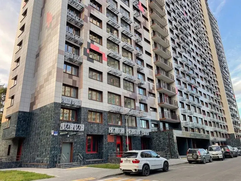 Апартаменты СанниДейс на ул. Сосновая, д. 2, корп. 1 — фото 1